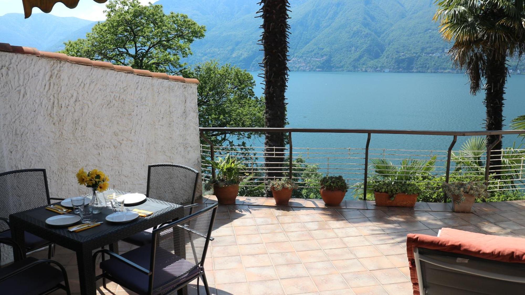 Casa Roccia Apartment Pino Lago Maggiore Exterior foto
